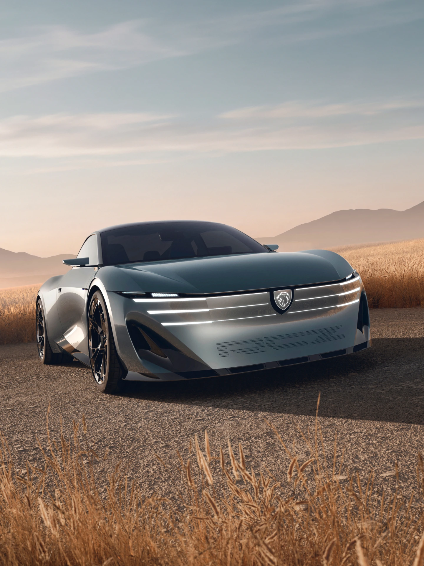 PEUGEOT RCZ Vision Concept met persoon ervoor