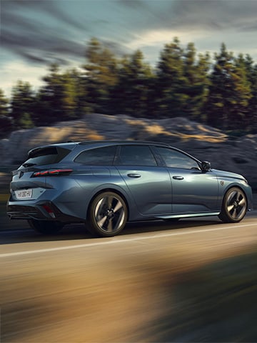Achterzijde nieuwe PEUGEOT E-308 SW