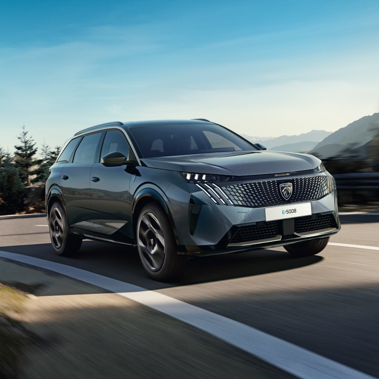 PEUGEOT E-5008 Dual Motor voorzijde