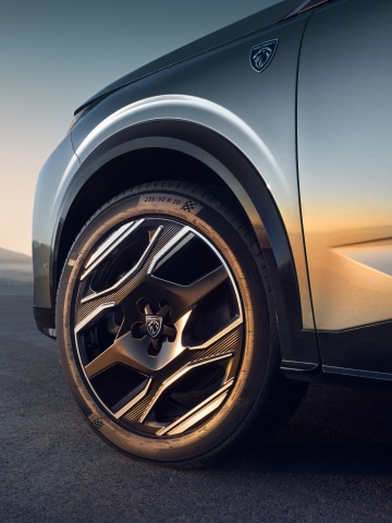 PEUGEOT E-5008 diamantgeslepen velgen