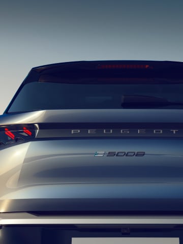 Achteraanzicht PEUGEOT E-5008 in Bleu Ingaro