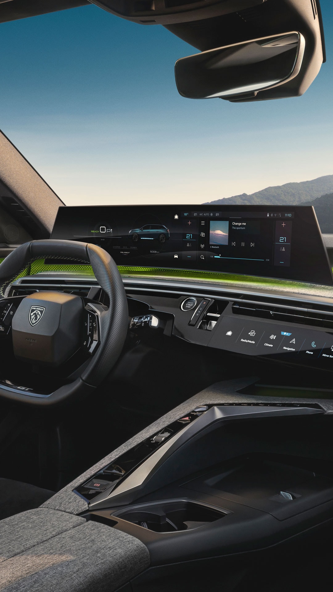 De PEUGEOT Panoramic i-Cockpit® van de E-5008