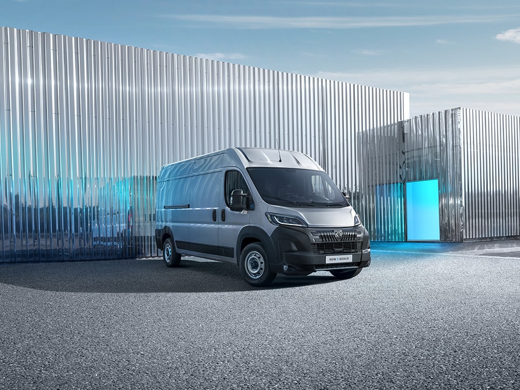 vooraanzicht PEUGEOT E-BOXER