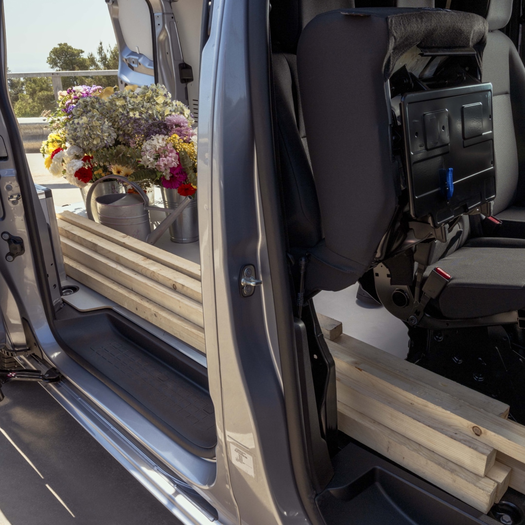 PEUGEOT E-Expert met lange balken