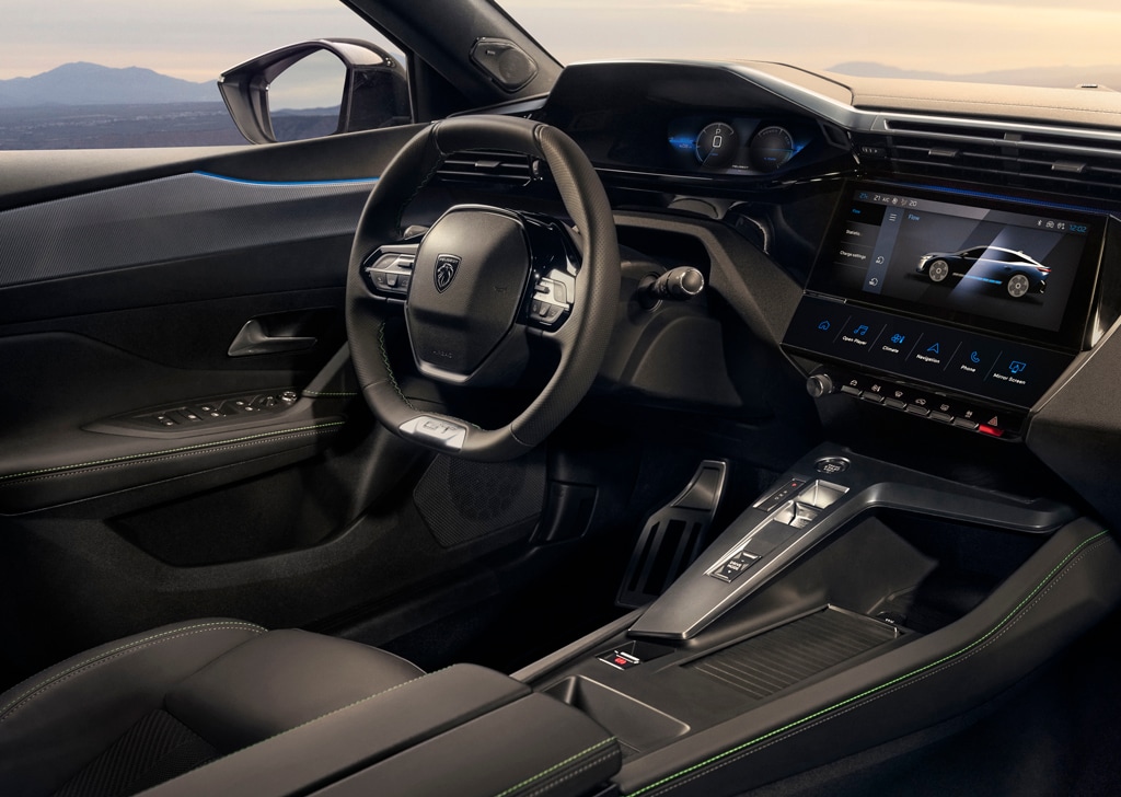 De nieuwe PEUGEOT E-408 met Peugeot i-Cockpit