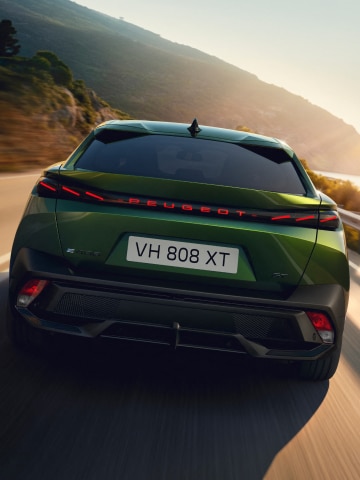 Nieuwe PEUGEOT E-408 achterzijde