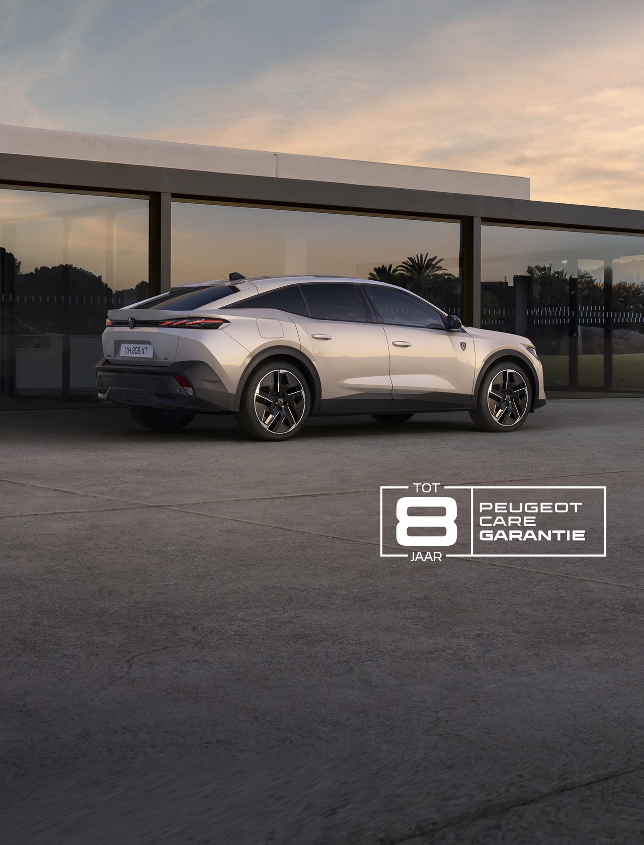 PEUGEOT 408 hybrid achteraanzicht